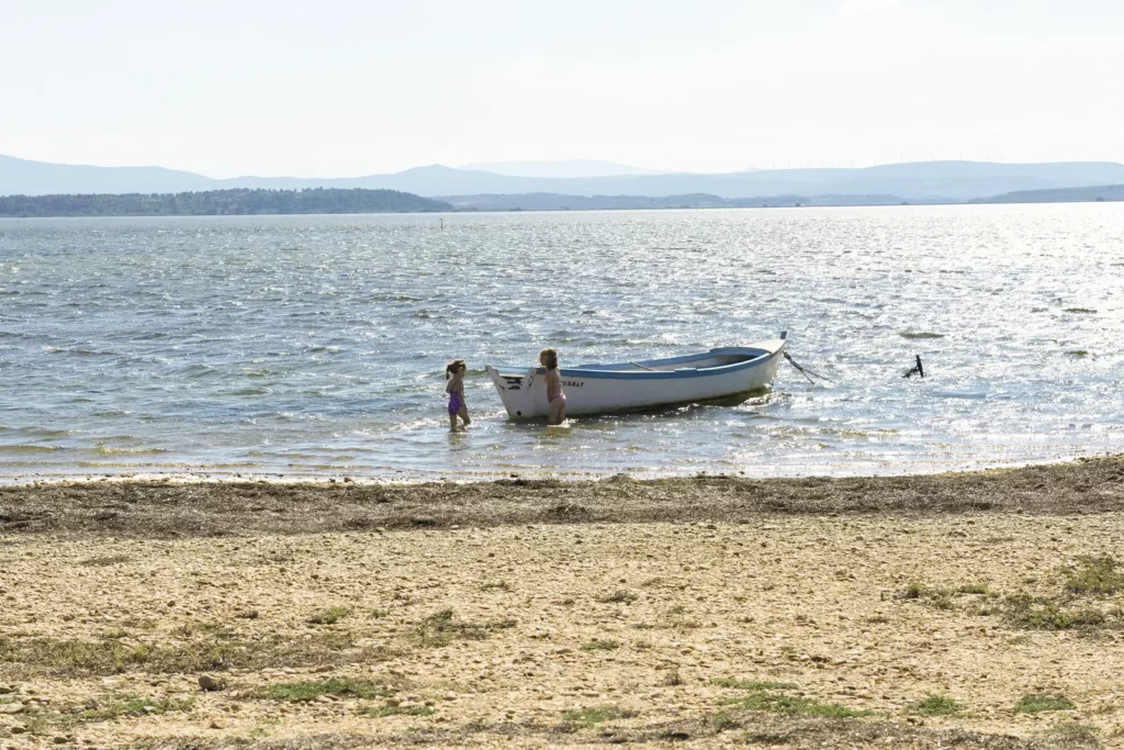 camping bord de lac aude